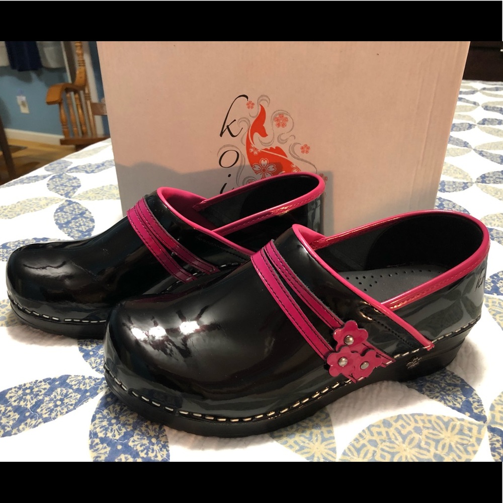 Koi by Sanita Professional Paris Patent clogs